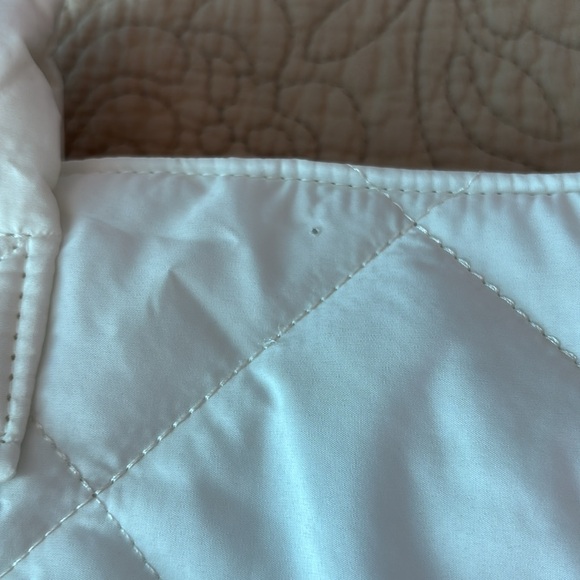 NEW🤍YANKEE CANDLE Tote Bag Purse White Quilted - Picture 5 of 7